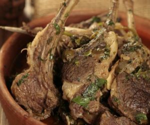 Molodaya-baranina-v-tarhune-300x250