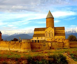 tur-po-vostochnoj-i-zapadnoj-gruzii-xram-alaverdi-v-telavi-300x250