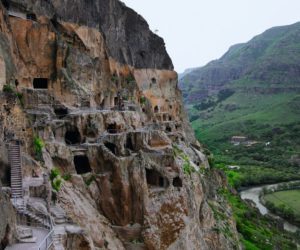 29550471_896182047229466_492956598_n-300x250